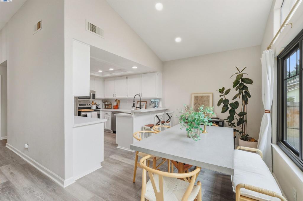 PONDEROSA VILLAG - Residential