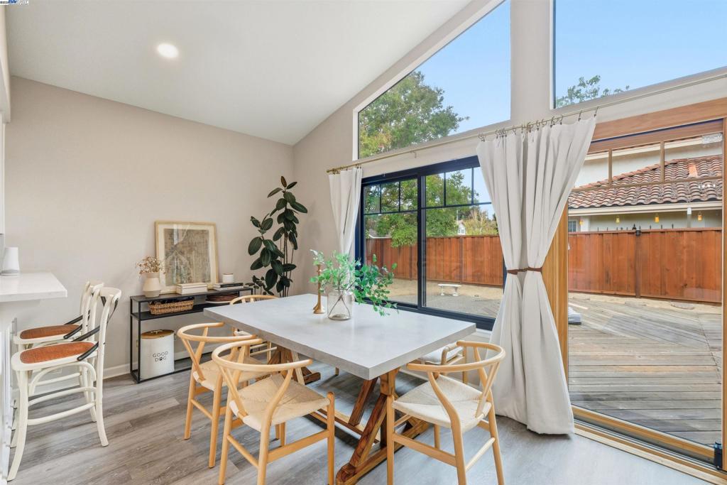 PONDEROSA VILLAG - Residential