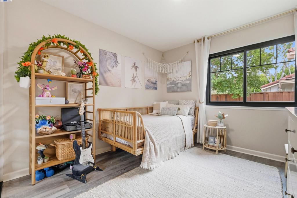 PONDEROSA VILLAG - Residential