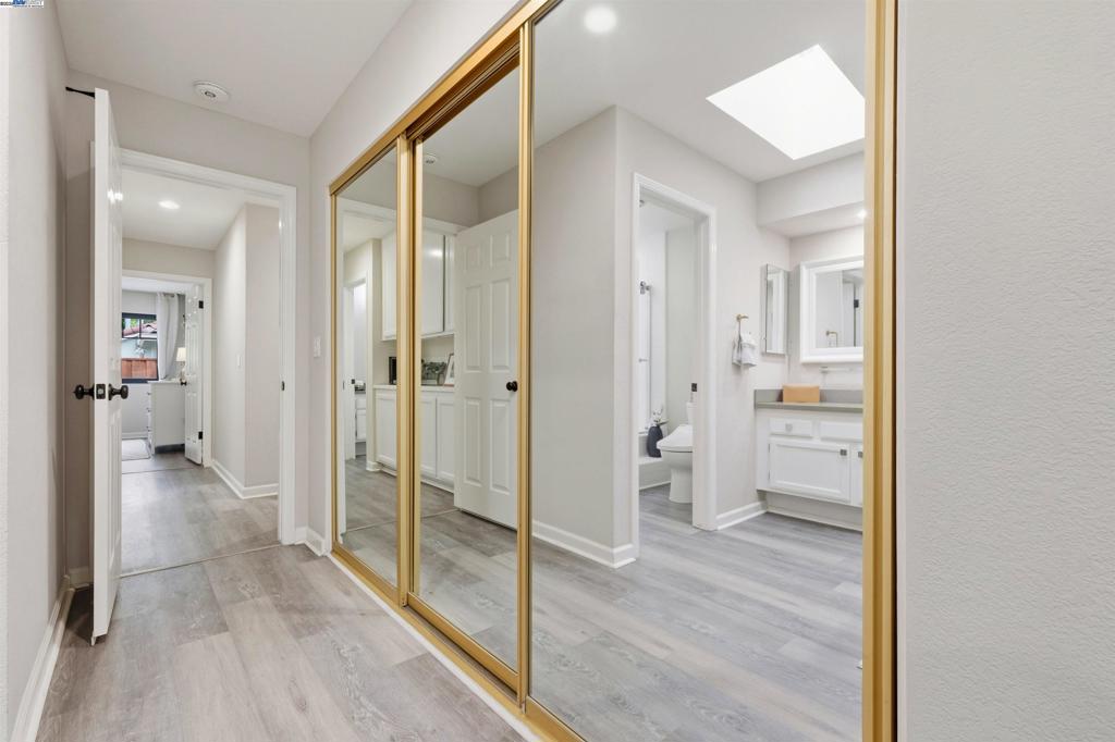PONDEROSA VILLAG - Residential