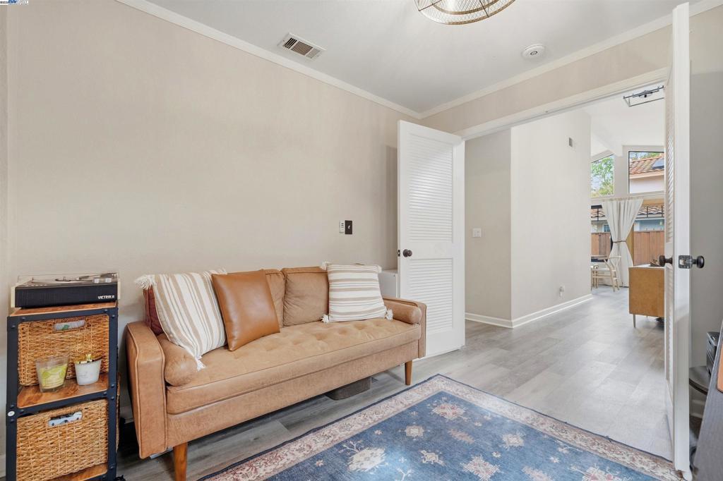 PONDEROSA VILLAG - Residential