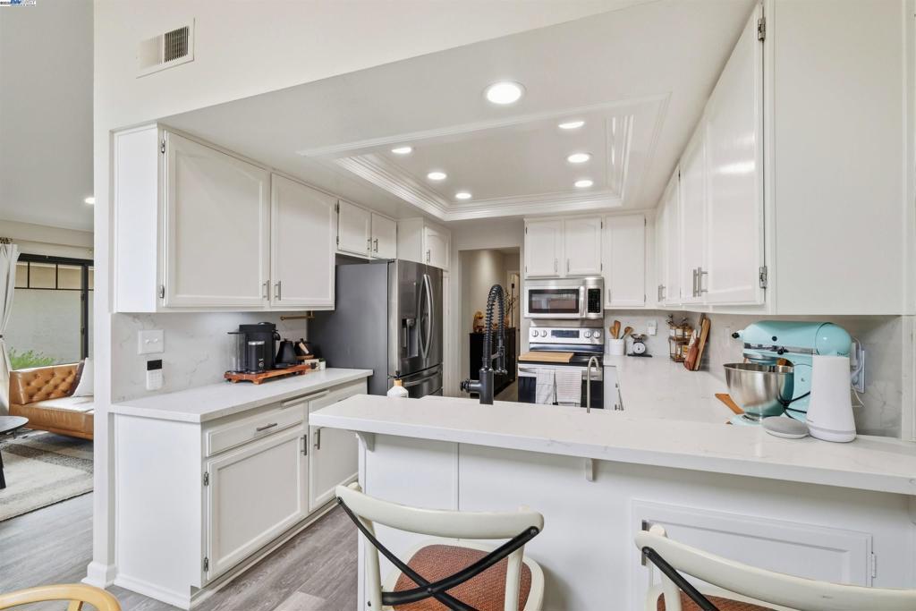 PONDEROSA VILLAG - Residential