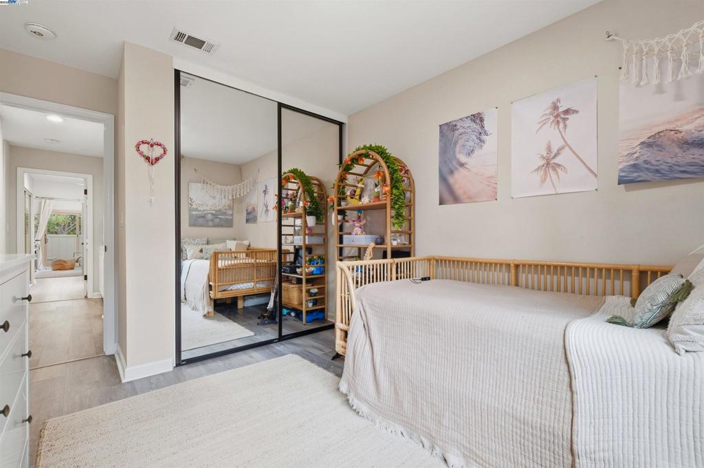 PONDEROSA VILLAG - Residential