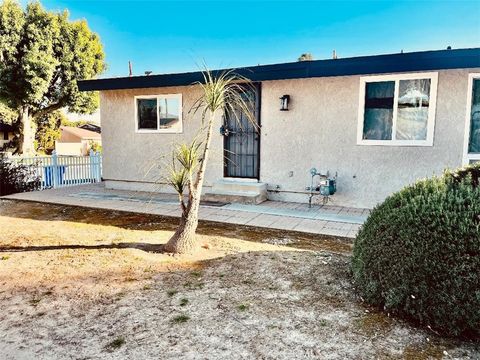 Photo of 17402 Mayall St, Northridge, CA 91325 (MLS # SR26052918)