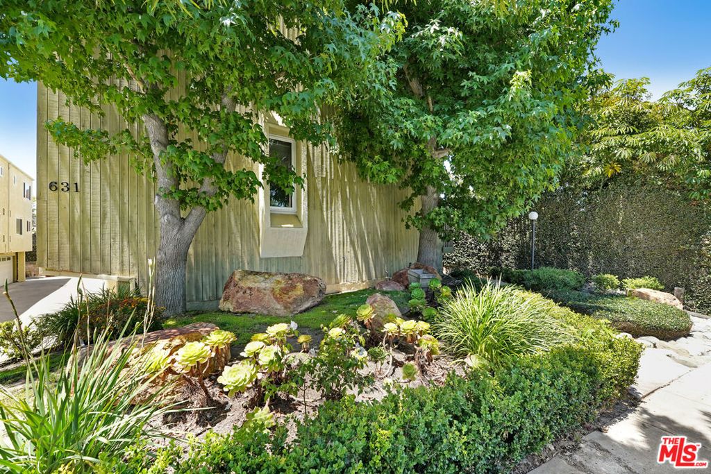 Photo of 631 Strand Street #4, Santa Monica, CA 90405 (MLS # 25564149)