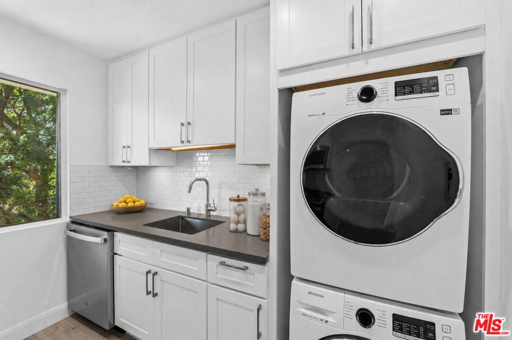 960 Larrabee Street 328, West Hollywood CA 90069