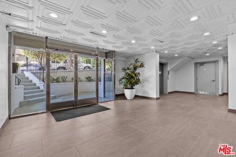 Photo of 960 Larrabee Street #328, West Hollywood, CA 90069 (MLS # 26914581)