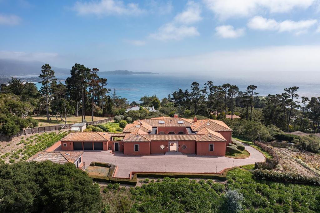 3190 Del Ciervo Road