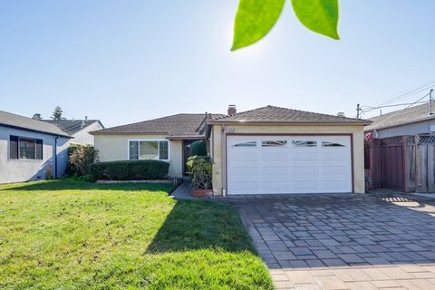 Photo of 1658 Via Rancho, San Lorenzo, CA 94580 (MLS # 41121143)