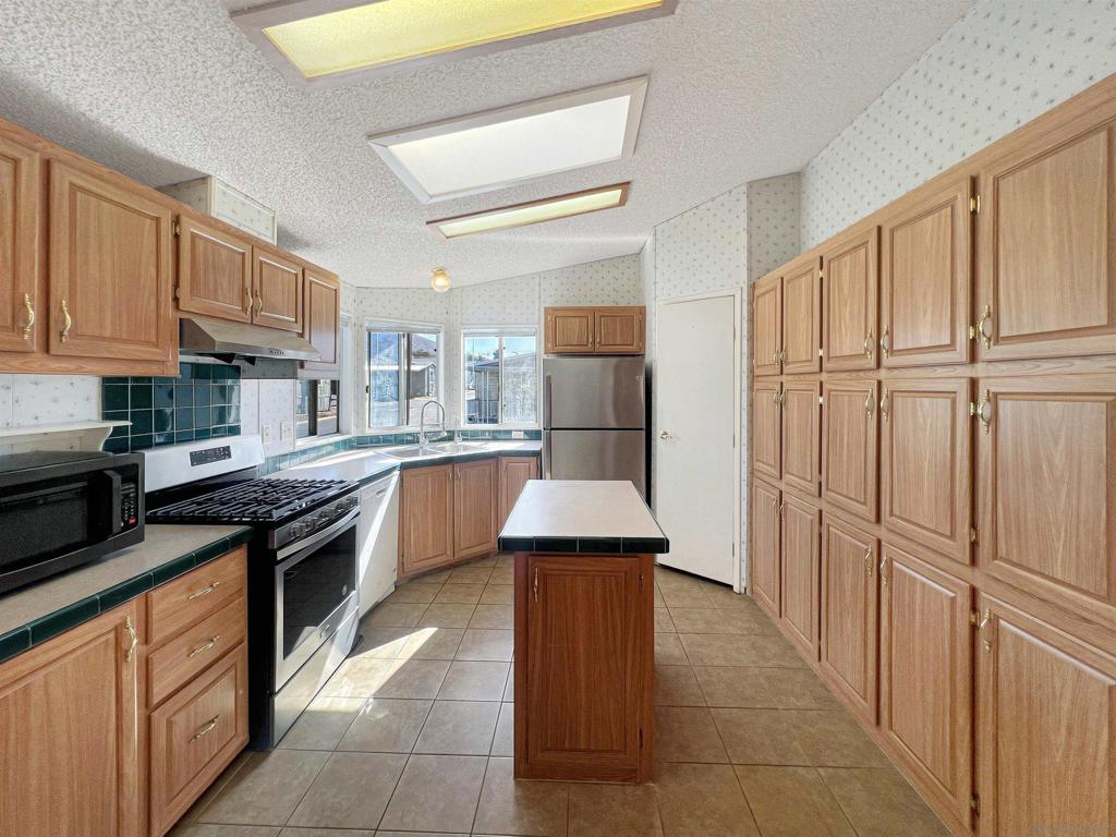 450 E Bradley Ave 127