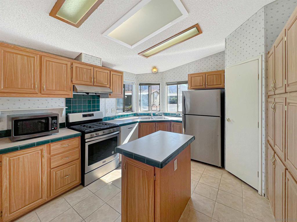 450 E Bradley Ave 127