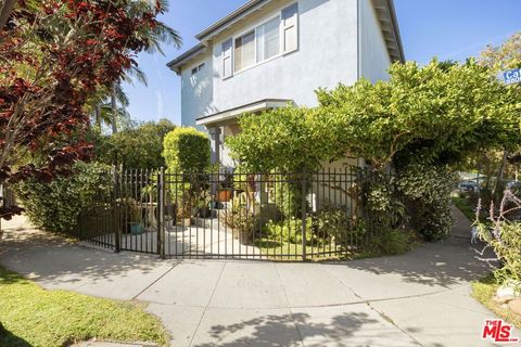 Photo of 8801 Cattaraugus Avenue, Los Angeles, CA 90034 (MLS # 26801089)