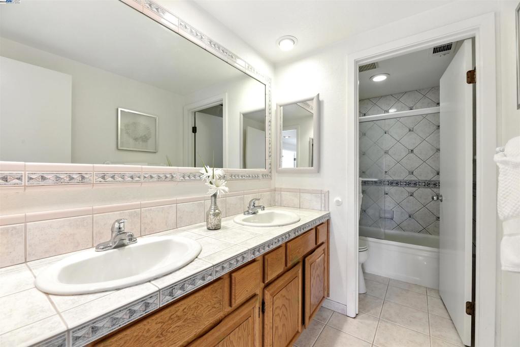 ANTELOPE HILLS - Residential
