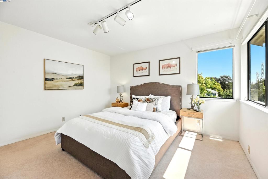 ANTELOPE HILLS - Residential