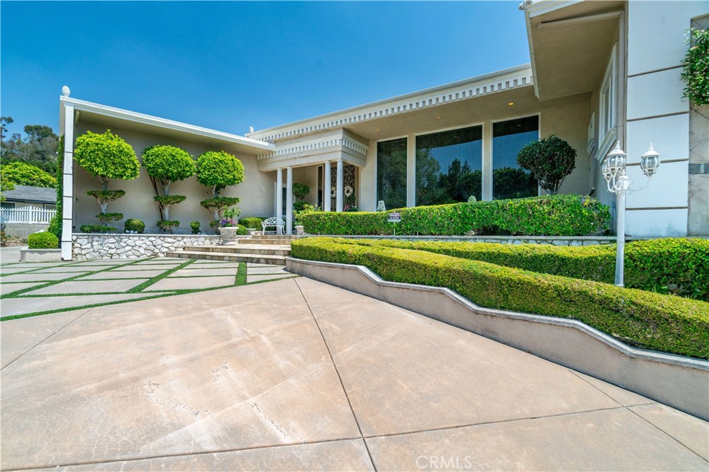 15850 Arbela Drive