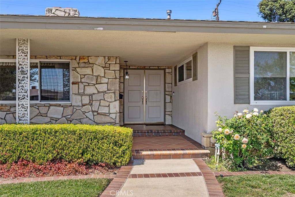 807 Dorothy Lane