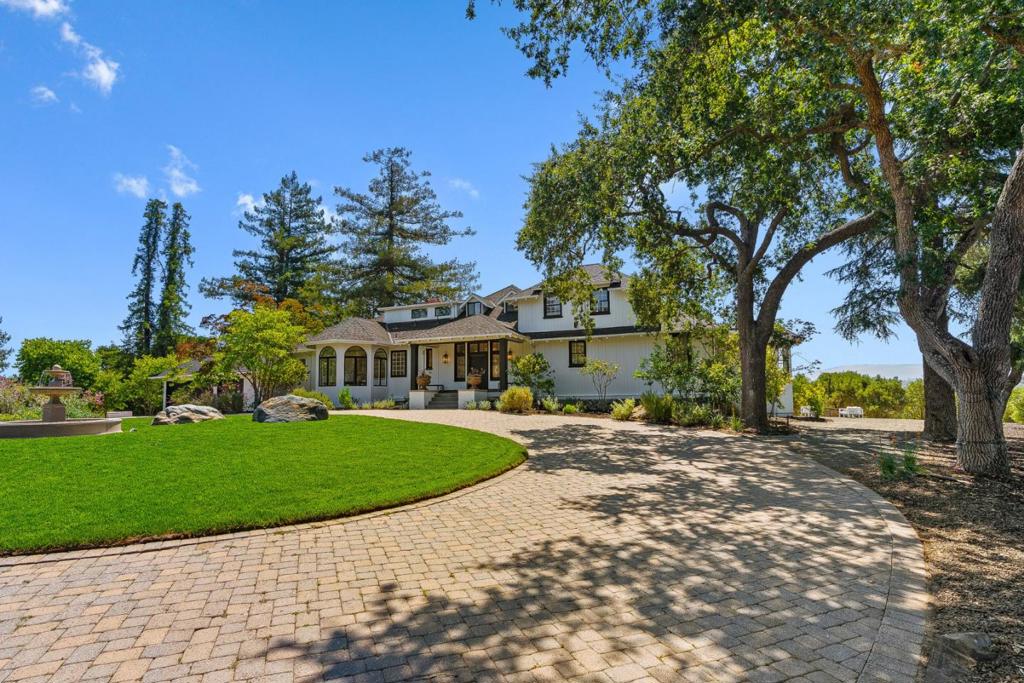1142 Moore Road