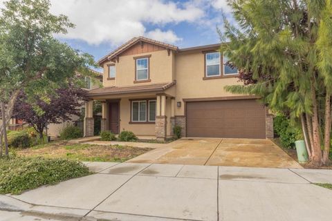Photo of 1073 Sardinia Drive, Salinas, CA 93905 (MLS # ML82043390)