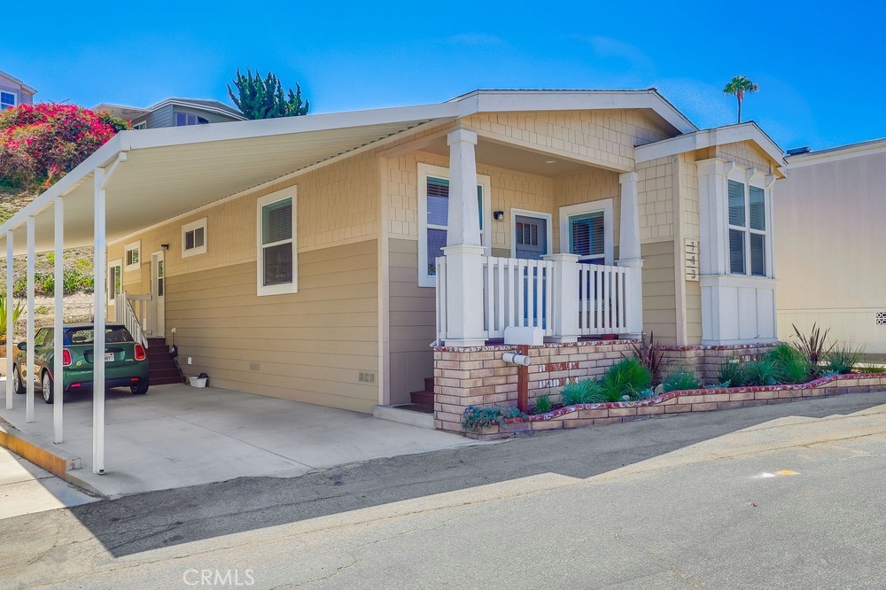 2550 Pacific Coast Highway 143