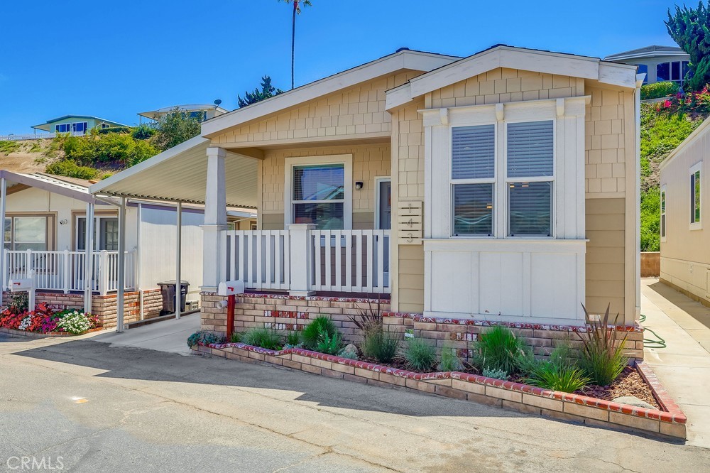 2550 Pacific Coast Highway 143