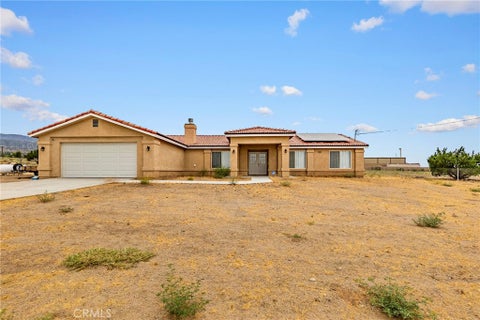 Photo of 9570 Mescalero RD, Phelan, CA 92371 (MLS # IV26187469)