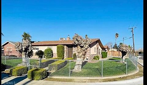 Photo of 714 El Toro Dr, Bakersfield, CA 93304 (MLS # OC25247084) Photo of 714 El Toro Dr, Bakersfield, CA 93304 (MLS # OC25247084)