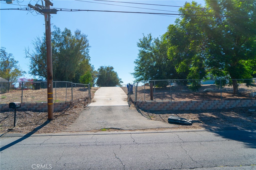 4721 Marlatt