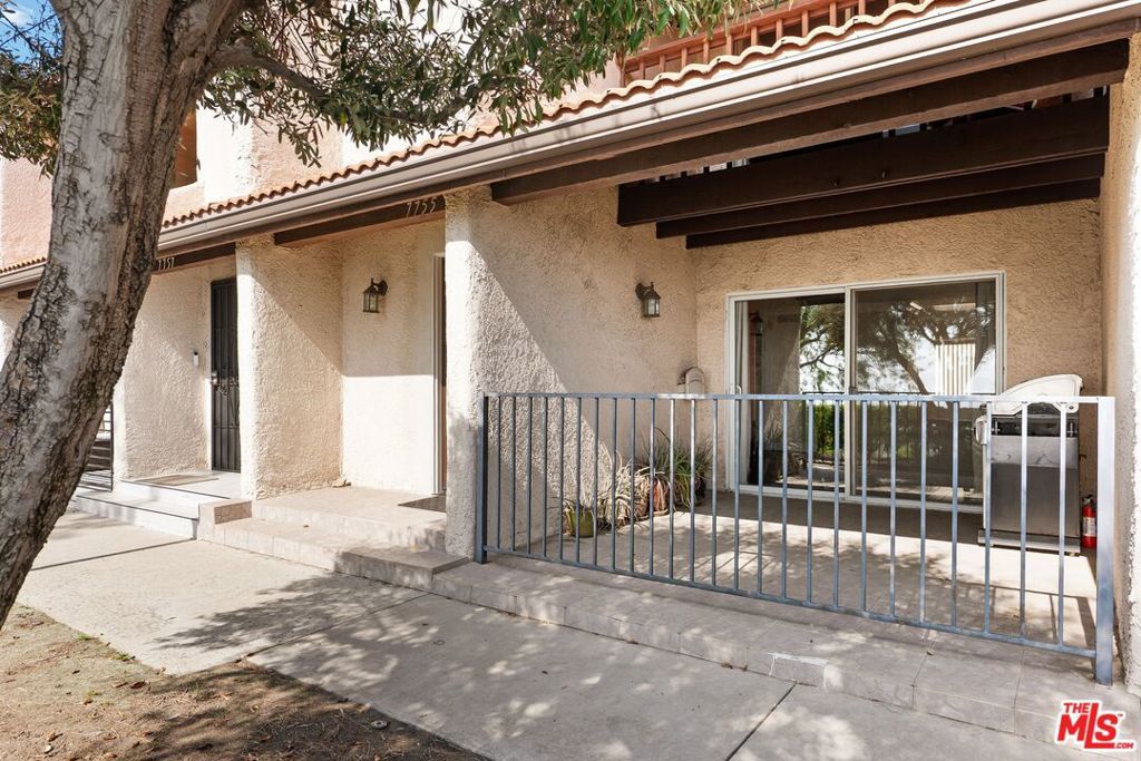 Photo of 7755 Via Rosa Maria, Burbank, CA 91504 (MLS # 23313039)