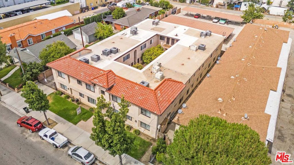 24846 Walnut Street