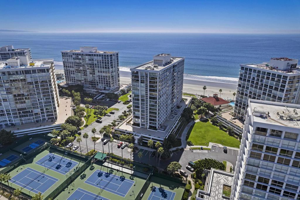 1730 Avenida Del Mundo 402