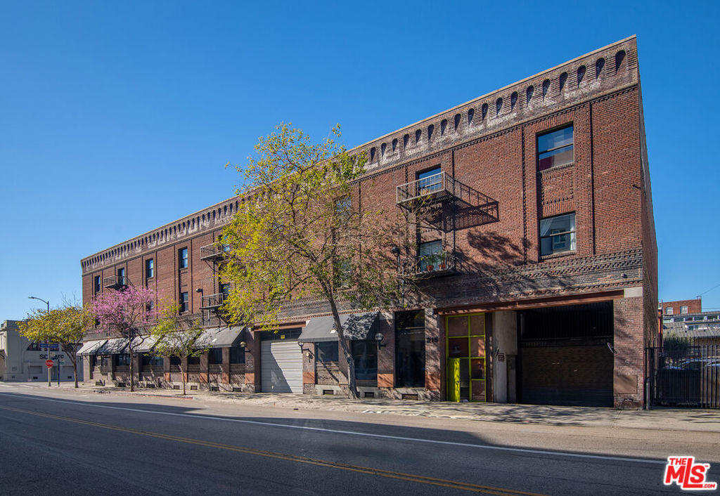 215 S Santa Fe Avenue 6