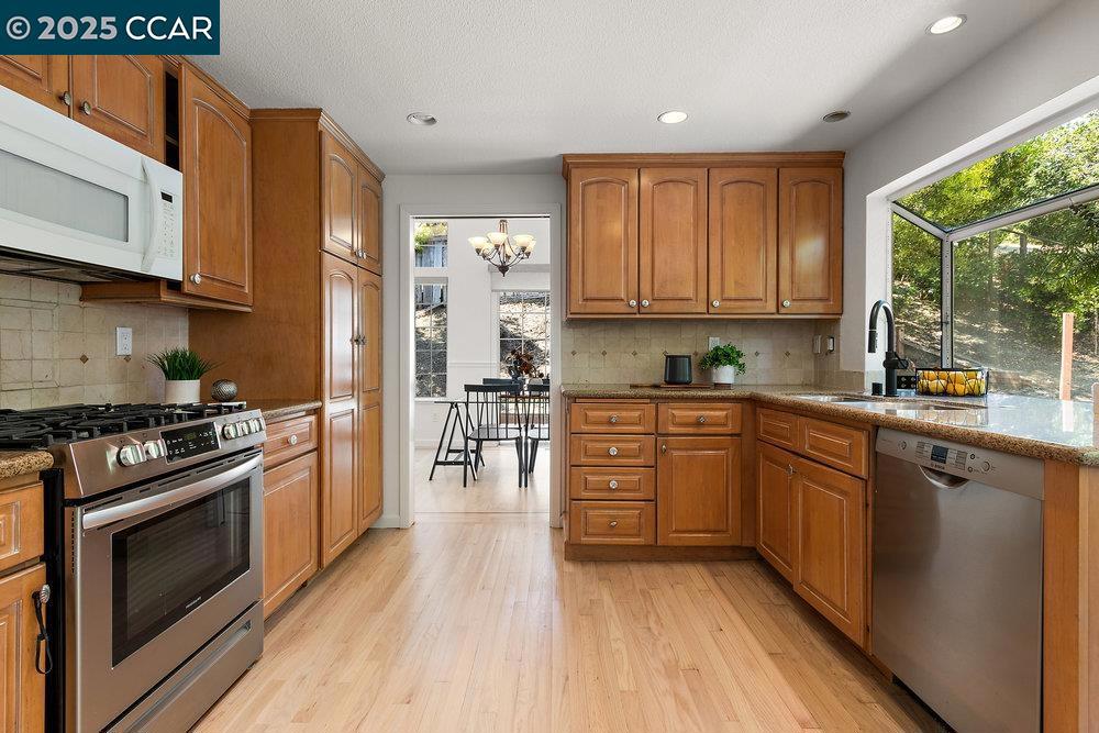 MADEIRA HEIGHTS - Residential