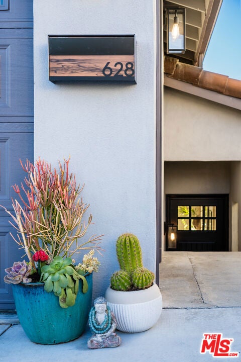 628 Etta Street, Los Angeles CA 90065