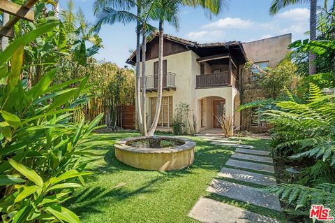 Photo of 420 Alta Avenue, Santa Monica, CA 90402 (MLS # 26731641)