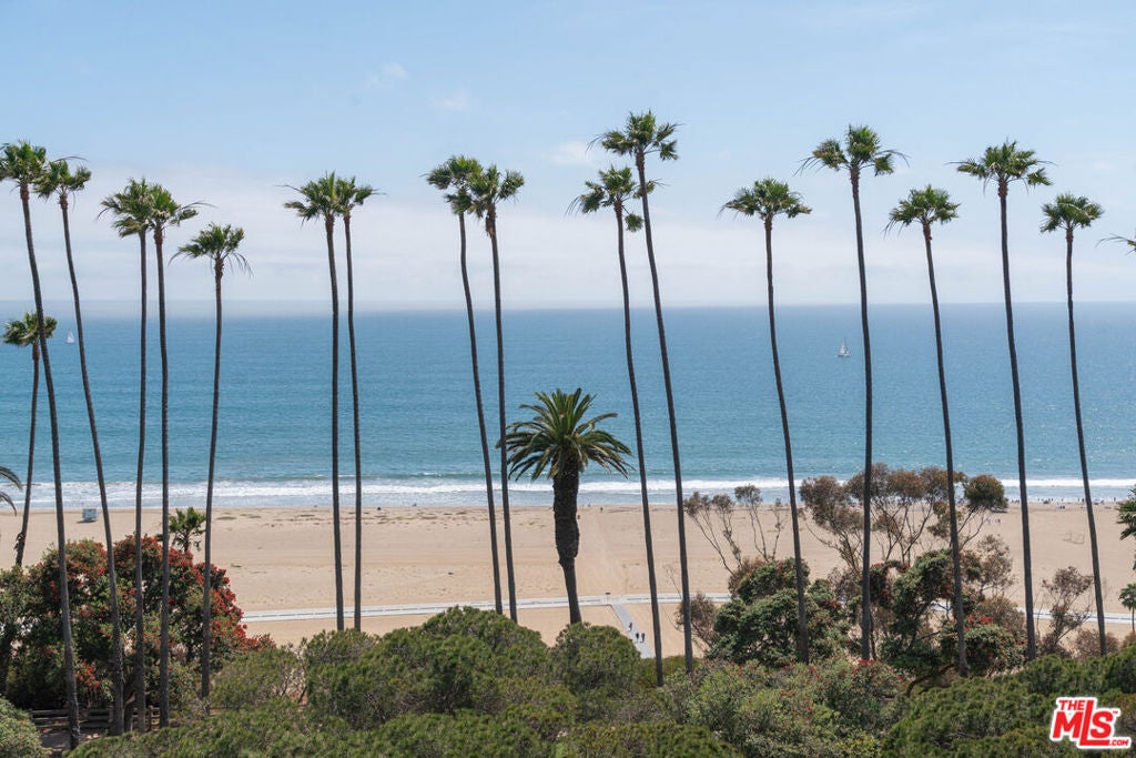 Photo of 535 Ocean Avenue #8A, Santa Monica, CA 90402 (MLS # 26846373)