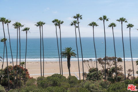 Photo of 535 Ocean Avenue #8A, Santa Monica, CA 90402 (MLS # 26846373)