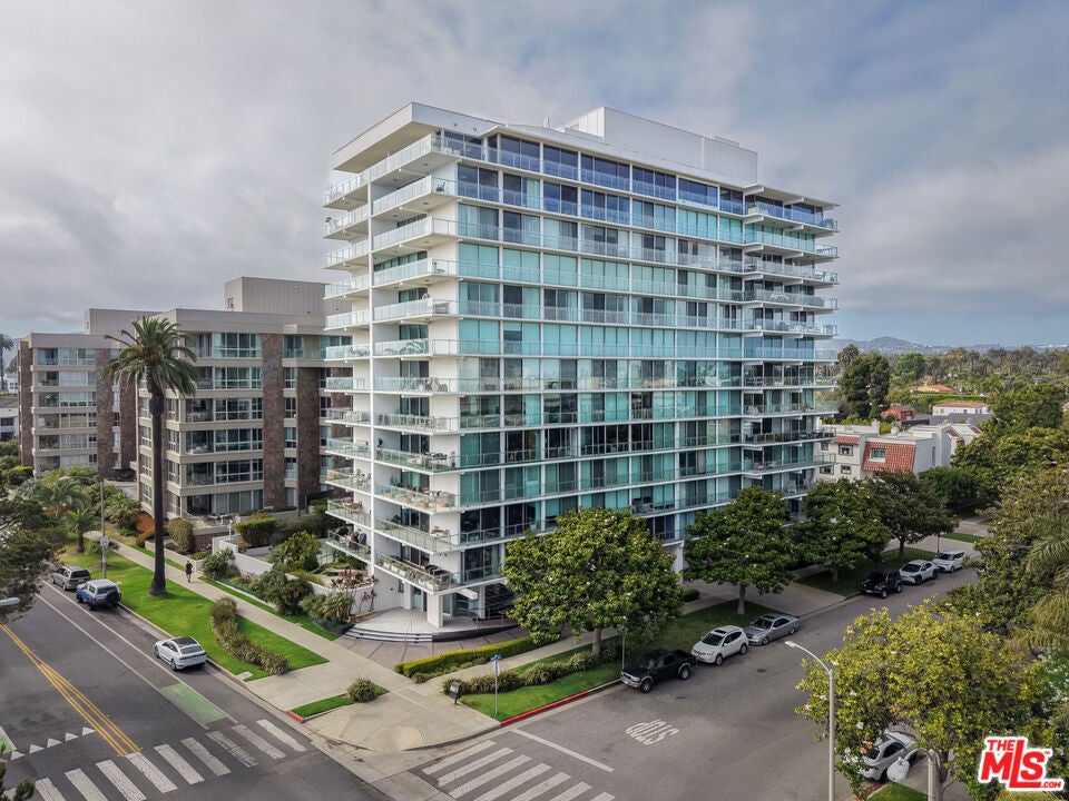 Photo of 535 Ocean Avenue #8A, Santa Monica, CA 90402 (MLS # 26846373)