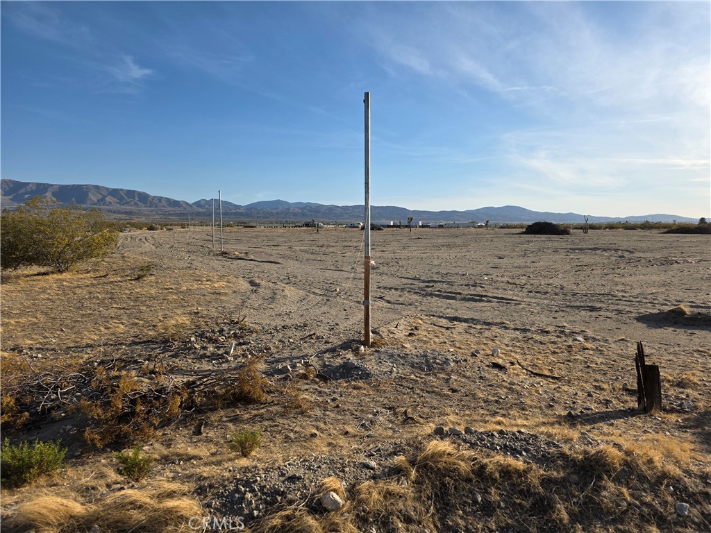 Looking to buy or invest in a big piece of land to build or to hold? Here are these well priced 2.75 Acres ready for you. Based on City uses, you have a variety of options, besides a Residential use. Nevertheless, buyers and Agents to due your own independent diligence investigations to find out with the City Planning Department the current zoning use and future zoning, as well of the availability of utilities.
As a buyer, find out the level of growth the area is going through in order to make a good purchase. Don't miss this opportunity to become the owner with easy qualifications.
