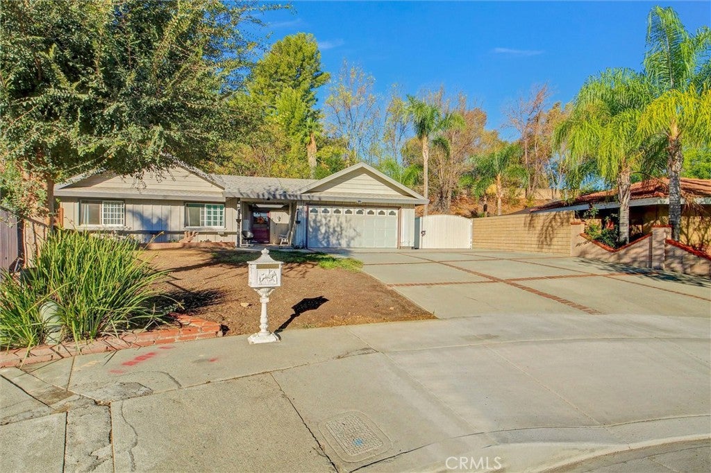 2235 Deepgrove