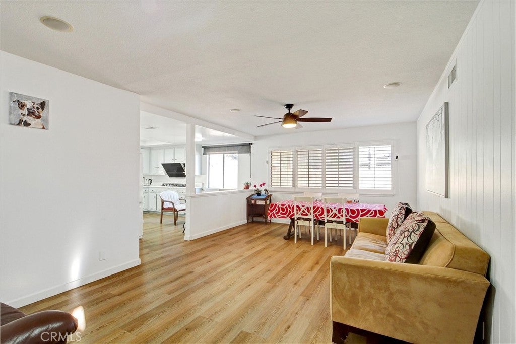 2235 Deepgrove
