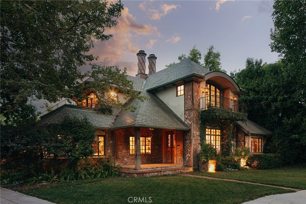 1095 Woodland Avenue