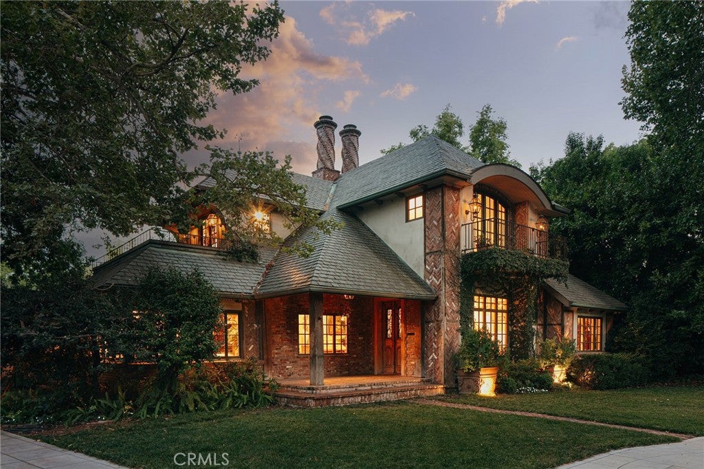1095 Woodland Avenue