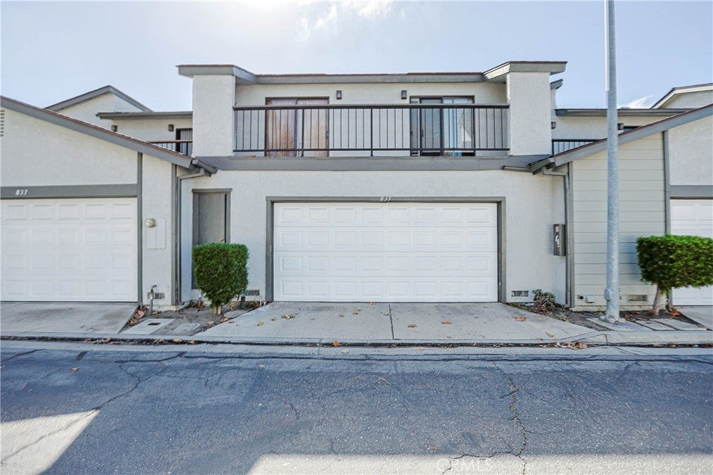 Photo of 833 Amberwood DR, Santa Ana, CA 92703 (MLS # PW26226514)