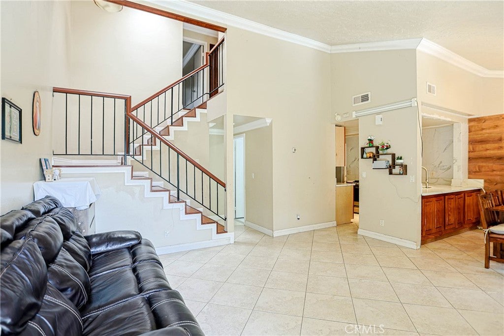 833 Amberwood