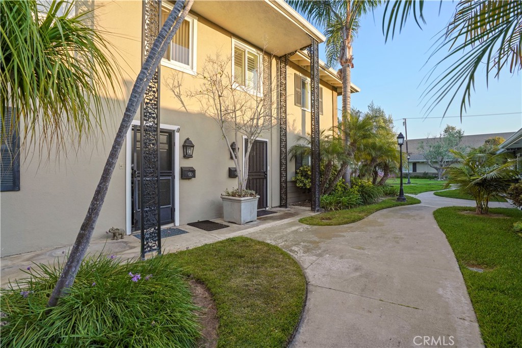 1741 Tustin Avenue 5