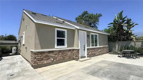 MLS: AR26174406