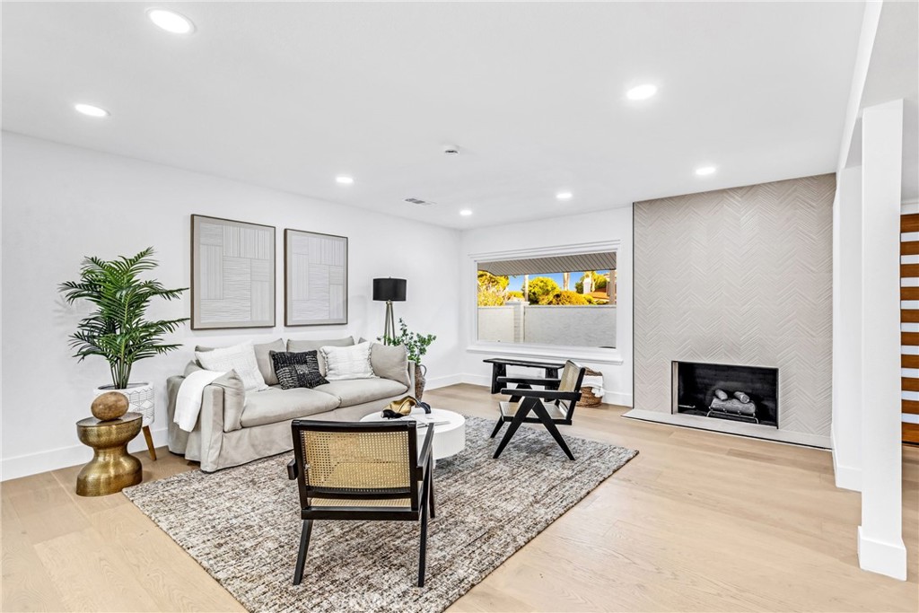 9171 Regatta Drive