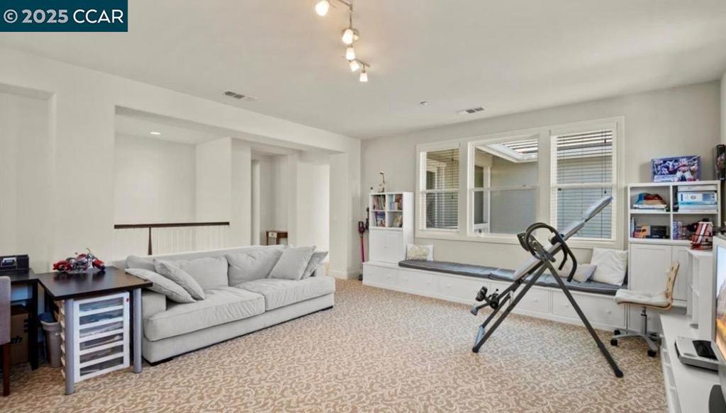 STONEBRAE COUNTRY CLUB - Residential