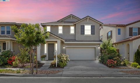 Photo of 1503 S Oliveira Dr Dr, Mountain House, CA 95391 (MLS # 41119149)