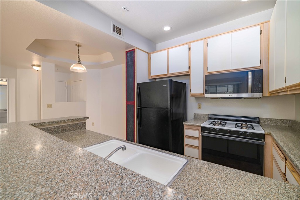 640 W 4th Street 308